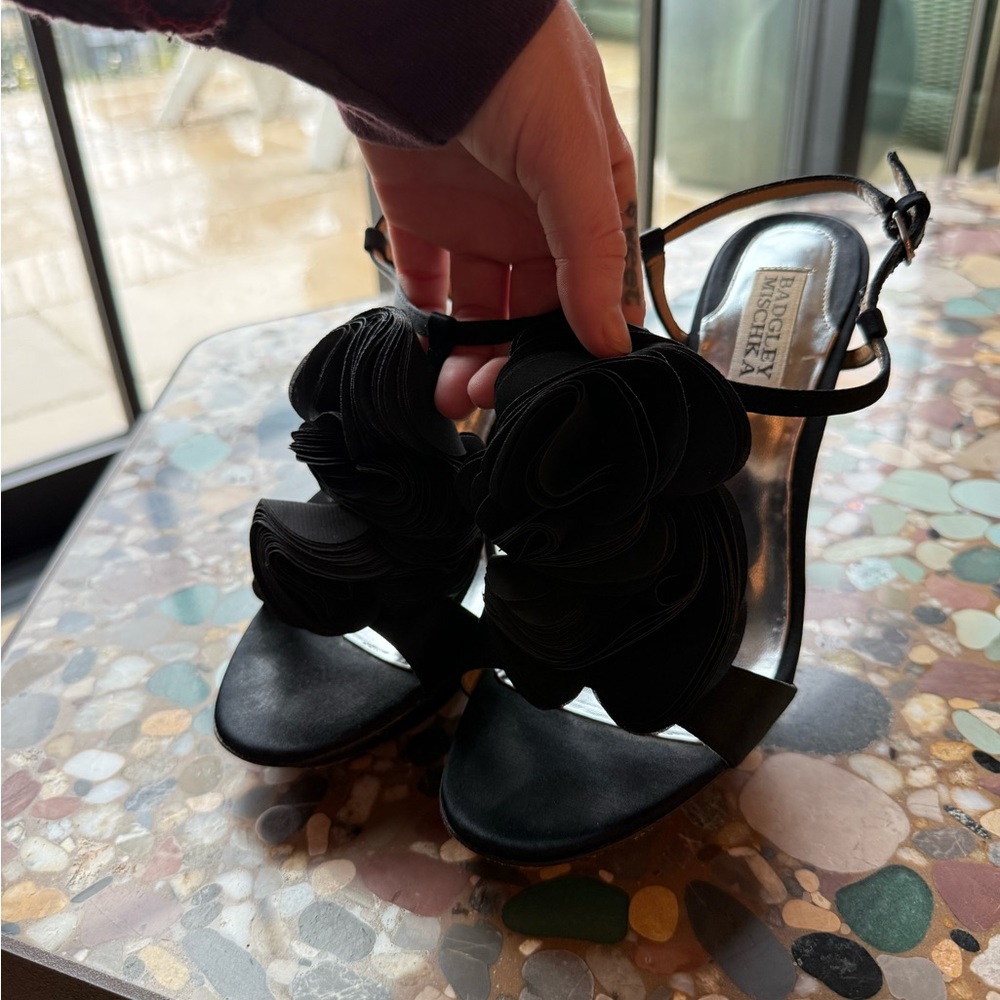 Badgley Mischka black heels